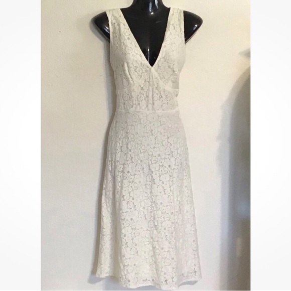 B.i.y.a.y.c.d.a. Women’s sleeveless V-neck lace dress. Size 10 - Picture 2 of 9